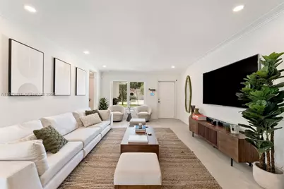 45 Palermo Ave, Coral Gables, FL 33134 - Photo 2