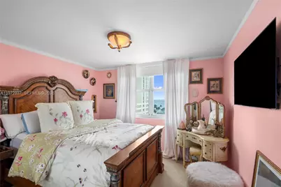 770 Claughton Island Dr #806, Miami, FL 33131 - Photo 2