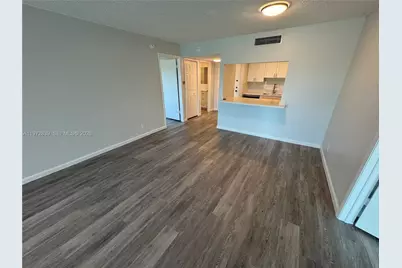 120 Lakeview Dr #305, Weston, FL 33326 - Photo 24