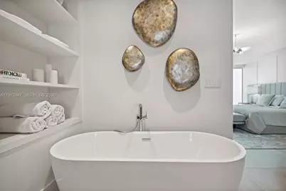 100 S Pointe Dr #3905, Miami Beach, FL 33139 - Photo 14