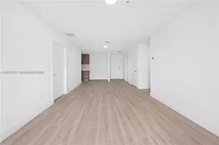 32 NW 14th Ave, Miami, FL 33125 - Photo 20