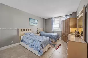 3725 S Ocean Dr, Hollywood, FL 33019 - Photo 14