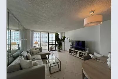 600 NE 36th St #1909, Miami, FL 33137 - Photo 4