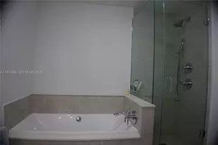 488 NE 18th St, Miami, FL 33132 - Photo 4
