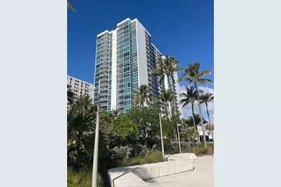 2655 Collins Ave #1404, Miami Beach, FL 33140 - Photo 2