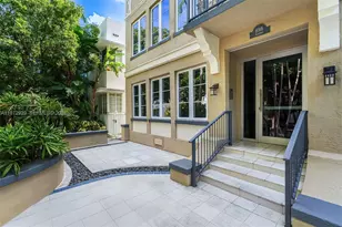 1018 Meridian Ave, Miami Beach, FL 33139 - Photo 12