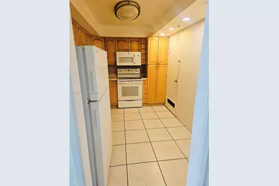 400 Kings Point Dr #1624, Sunny Isles Beach, FL 33160 - Photo 10