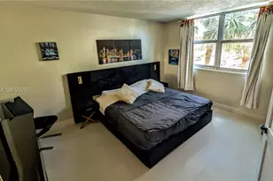 7501 E Treasure Dr, North Bay Village, FL 33141 - Photo 10