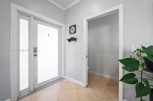 1026 SW 180th Terrace, Pembroke Pines, FL 33029 - Photo 4