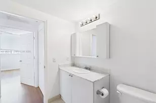 275 NE 18th St, Miami, FL 33132 - Photo 18
