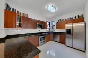 15533 N Miami Lakeway N, Miami Lakes, FL 33014 - Photo 20