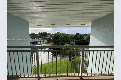 455 S Pine Island Rd #410C, Plantation, FL 33324 - Photo 20