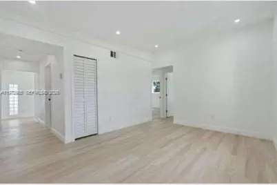 5701 SW 41st St #., West Park, FL 33023 - Photo 1