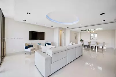 19500 Turnberry Way #5F, Aventura, FL 33180 - Photo 6