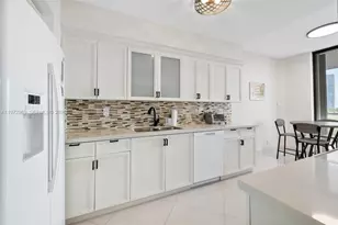 19500 Turnberry Way, Aventura, FL 33180 - Photo 8
