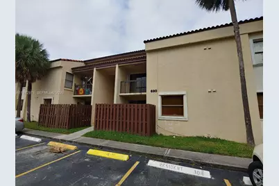 690 W Park Dr #2-204, Miami, FL 33172 - Photo 2