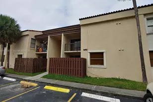 690 W Park Dr, Miami, FL 33172 - Photo 2