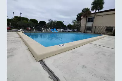 690 W Park Dr #2-204, Miami, FL 33172 - Photo 56