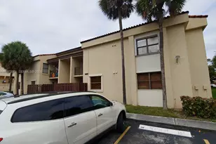 690 W Park Dr, Miami, FL 33172 - Photo 4