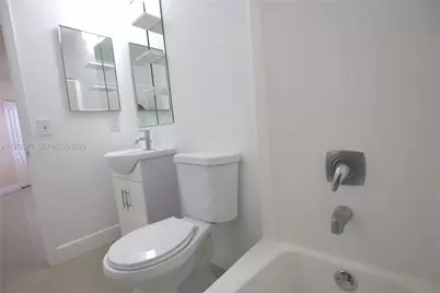 690 W Park Dr #2-204, Miami, FL 33172 - Photo 34
