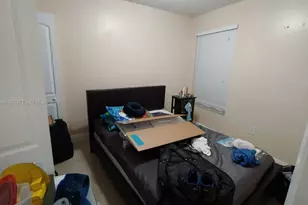 690 W Park Dr, Miami, FL 33172 - Photo 38