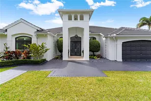 8561 SW 167th Terrace, Palmetto Bay, FL 33157 - Photo 2