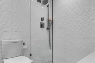 1000 West Ave, Miami Beach, FL 33139 - Photo 14