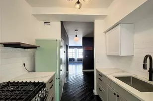 742 12th St, Miami Beach, FL 33139 - Photo 18