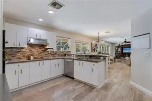 16085 SW 84th Pl, Palmetto Bay, FL 33157 - Photo 12