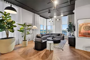 121 NE 5th St, Miami, FL 33132 - Photo 20