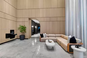 121 NE 5th St, Miami, FL 33132 - Photo 14