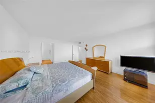 1825 S Ocean Dr, Hallandale Beach, FL 33009 - Photo 18