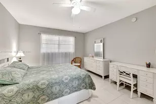 5002 NW 35th St, Lauderdale Lakes, FL 33319 - Photo 16
