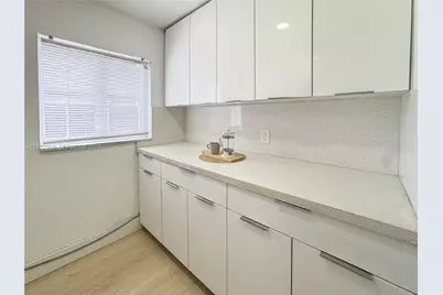 5615 SW 40th St, West Park, FL 33023 - Photo 8