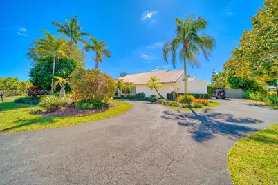 9220 SW 102nd St, Miami, FL 33176 - Photo 4