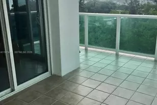 100 Bayview Dr, Sunny Isles Beach, FL 33160 - Photo 38