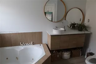 5862 NW 113th Pl, Doral, FL 33178 - Photo 12