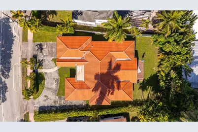 4555 Alton Rd, Miami Beach, FL 33140 - Photo 4