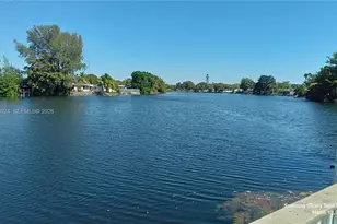21821 S Heritage Cir, Pembroke Pines, FL 33029 - Photo 14
