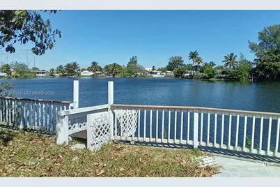 21821 S Heritage Cir #1, Pembroke Pines, FL 33029 - Photo 12