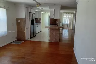 21821 S Heritage Cir, Pembroke Pines, FL 33029 - Photo 10