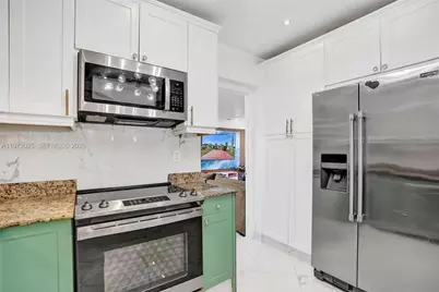 609 SW 2nd Ave, Hallandale Beach, FL 33009 - Photo 26