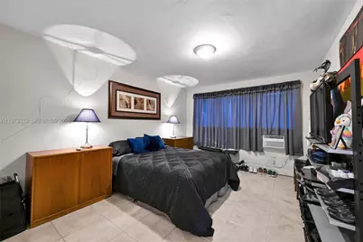 1240 14th St, Miami Beach, FL 33139 - Photo 12