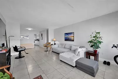 1240 14th St, Miami Beach, FL 33139 - Photo 18