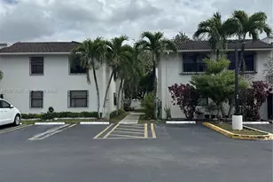 10839 NW 7th St, Miami, FL 33172 - Photo 18