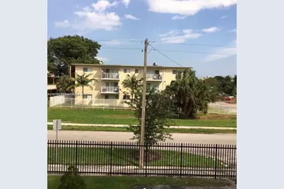 12500 NE 15 Ave #207, North Miami, FL 33161 - Photo 2