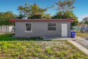 2408 NW 8th St, Pompano Beach, FL 33069 - Photo 2