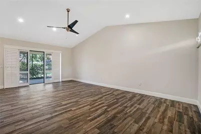 349 NW 94th Ter, Plantation, FL 33324 - Photo 4