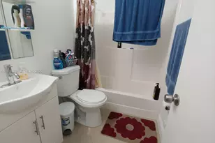 690 W Park Dr, Miami, FL 33172 - Photo 32