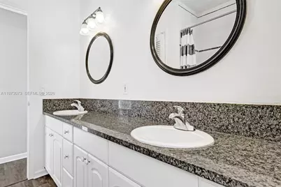 949 SE 10th Ct, Pompano Beach, FL 33060 - Photo 32